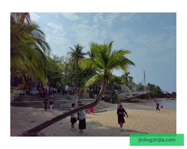 三亚天涯海角网红店：不止海风与椰林，更是味蕾的终极狂欢！